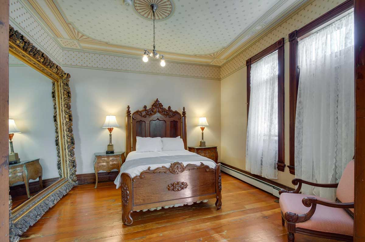 The Lumber Baron Inn & Gardens