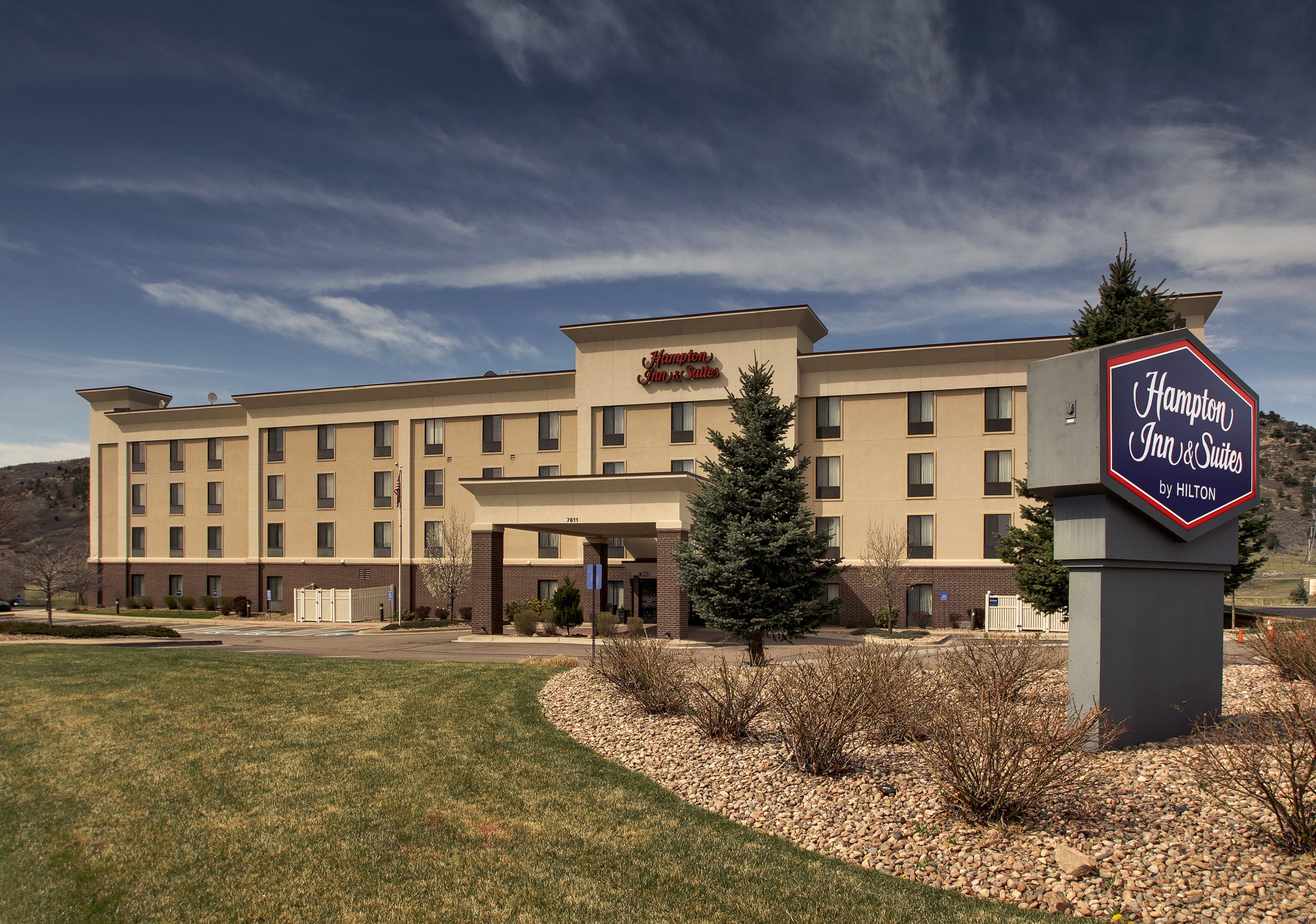 hampton inn & suites denver littleton - hotel exterior photo