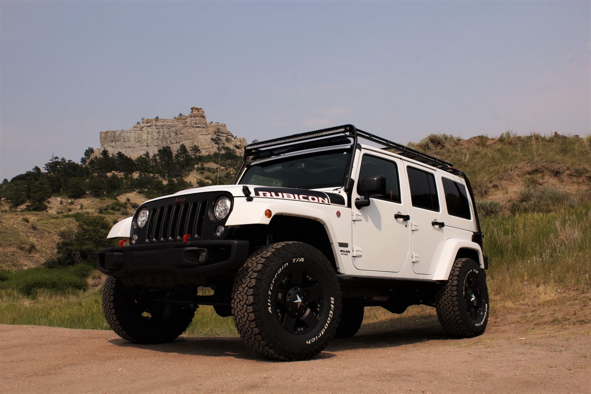 "rent a jeep and explore the lifestyle" photo