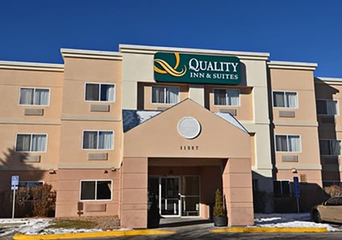 quality inn & suites golden - denver west - federal center hotel in golden, co photo