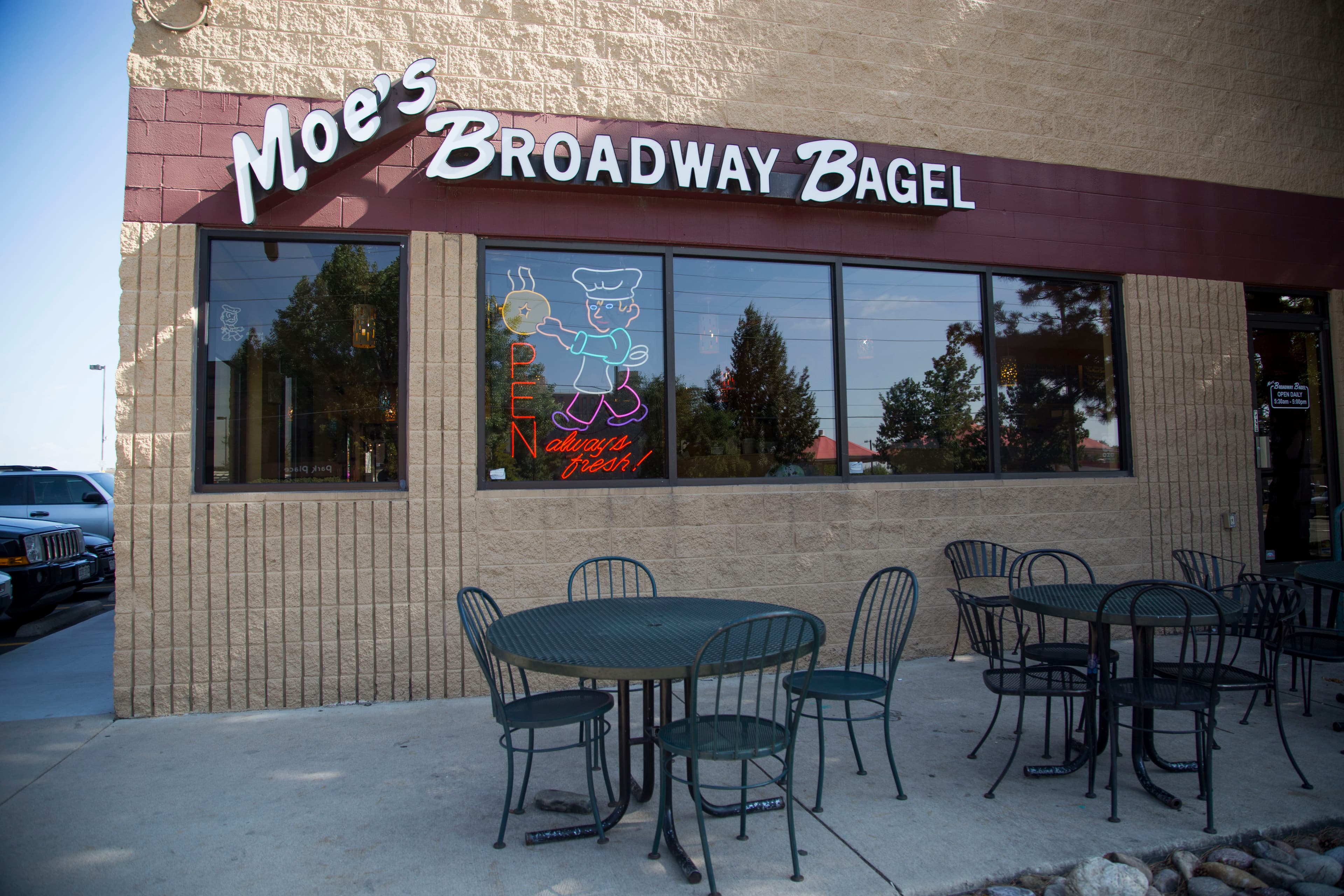 Moe's Bagels