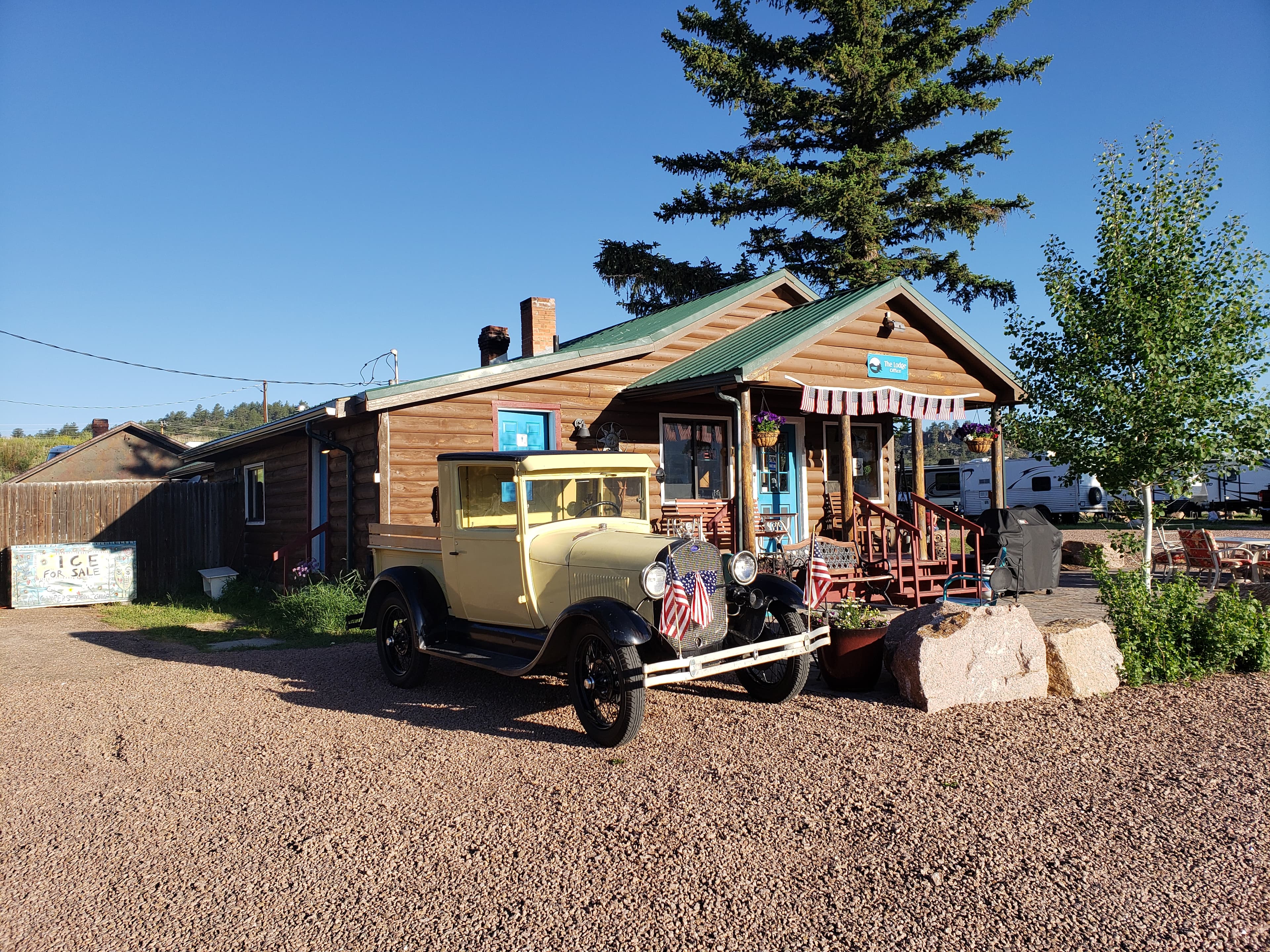 welcome to lake george cabins and rv park! photo