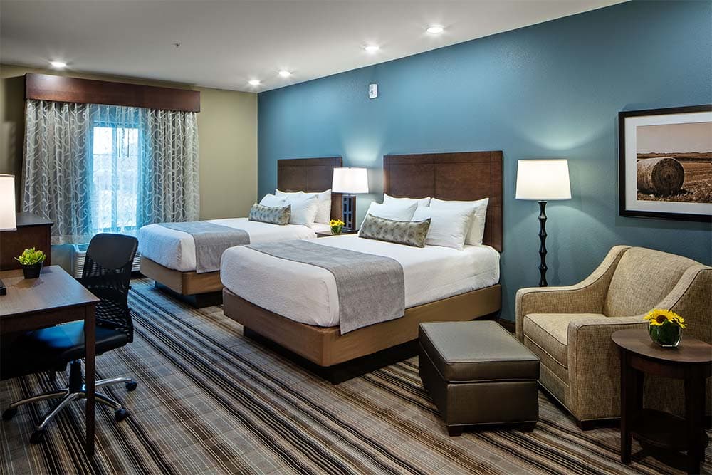 cozy up in a double queen room! photo 2