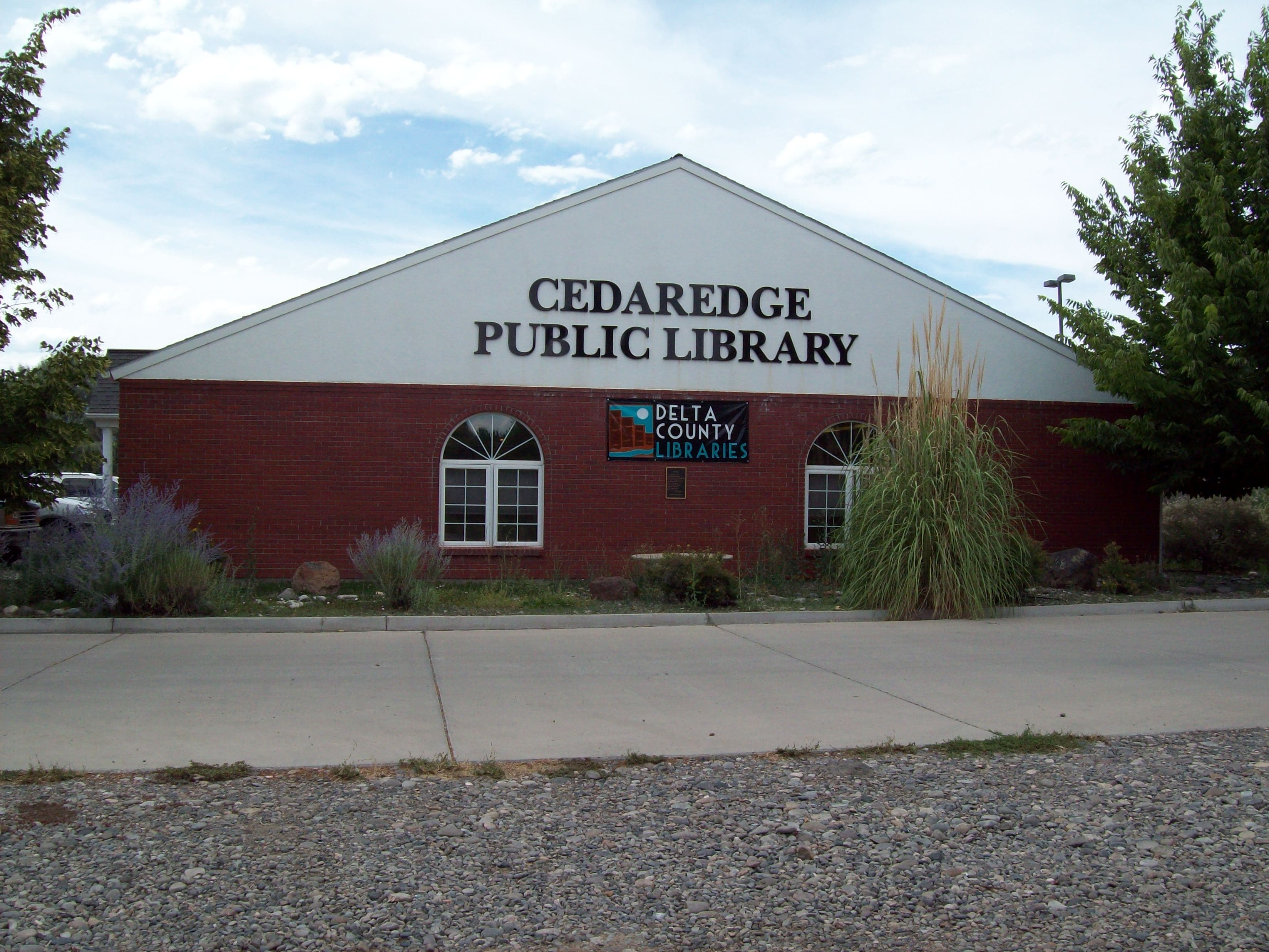 cedaredge library photo