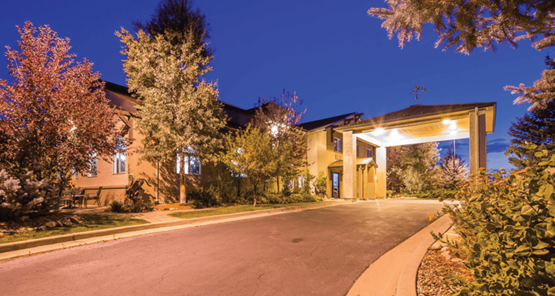 welcome to the deer park hotel & suites photo 9