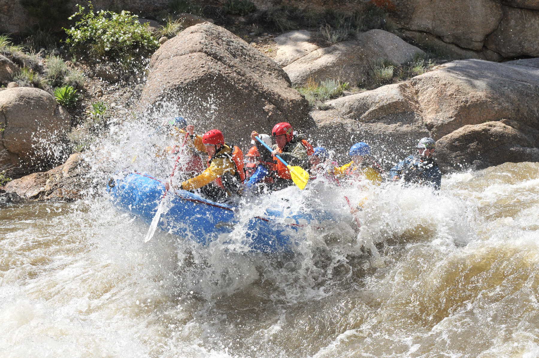 crushing waves in zoom flume rapid photo
