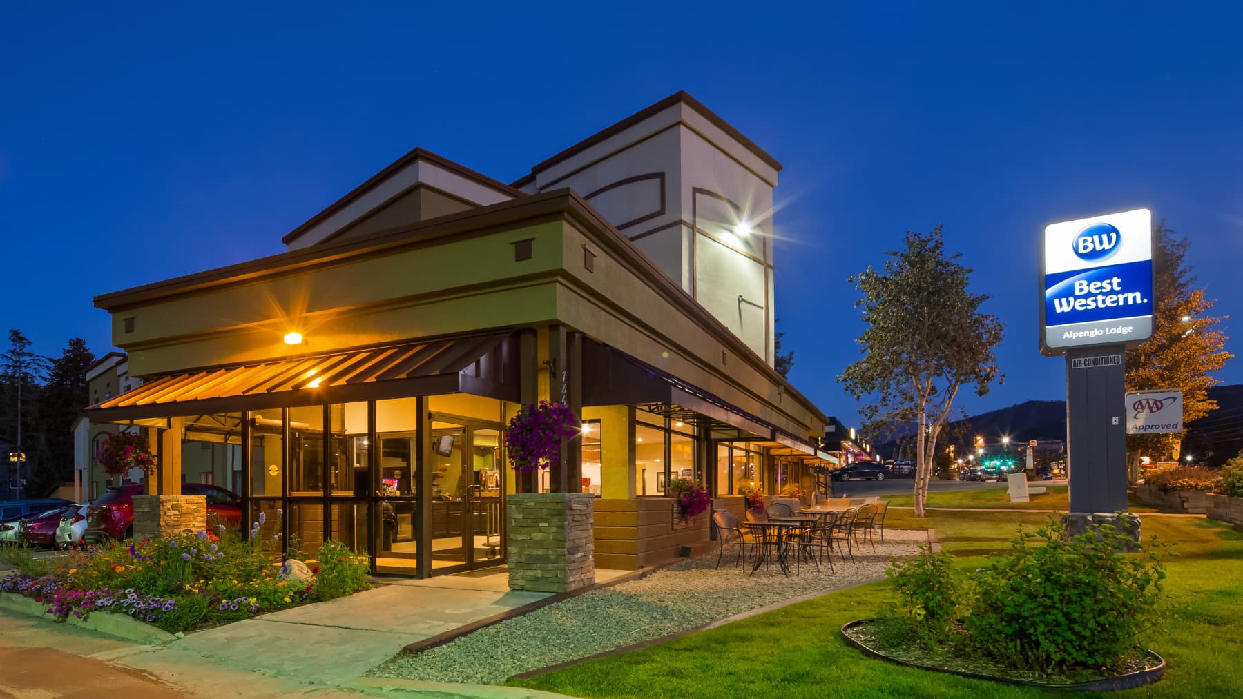 central downtown location photo