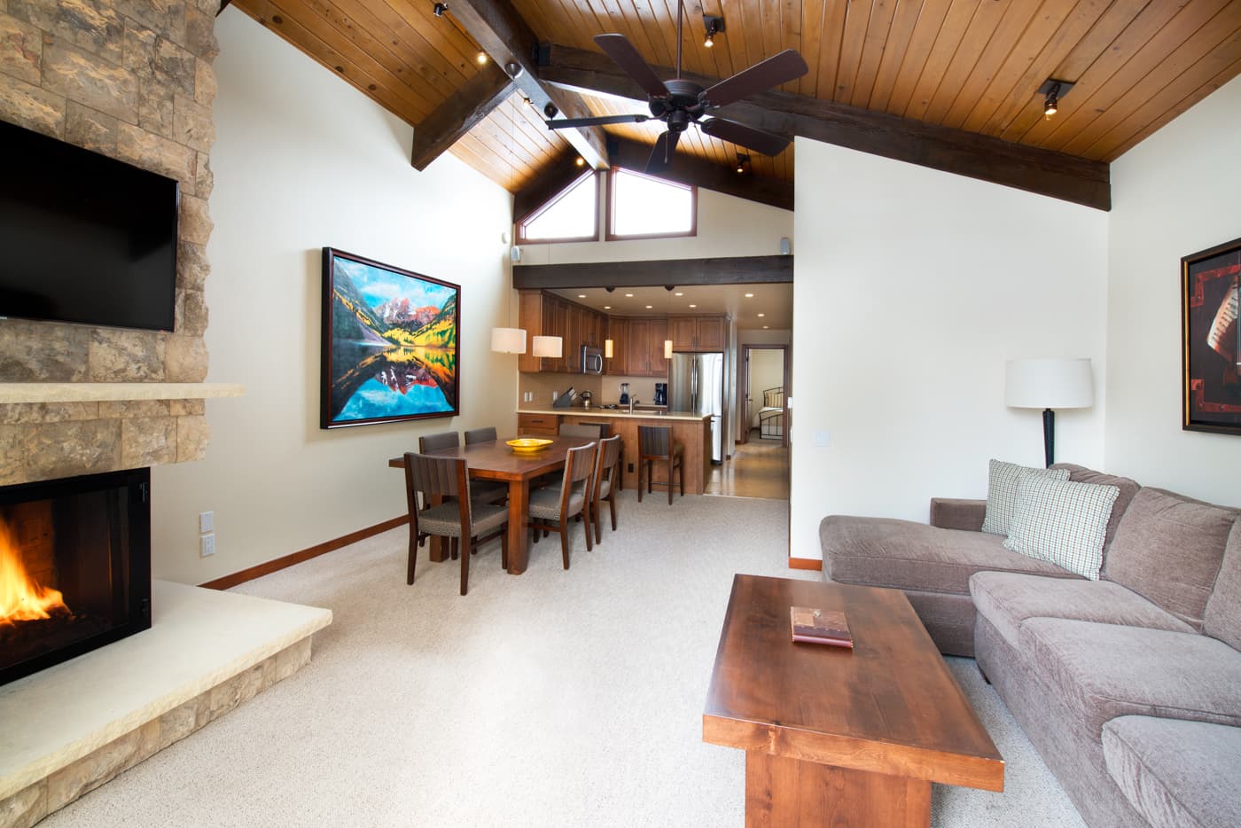 deluxe condominium photo 13