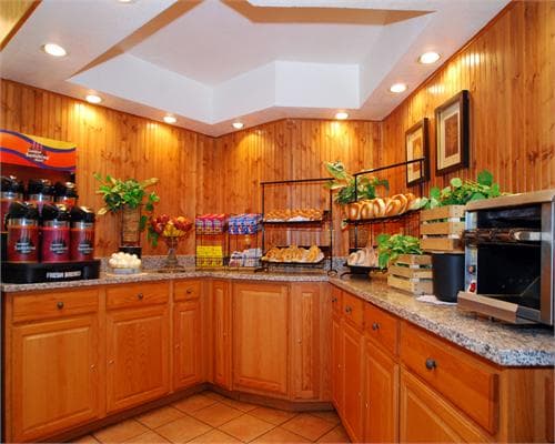 complimentary continental breakfast photo 3