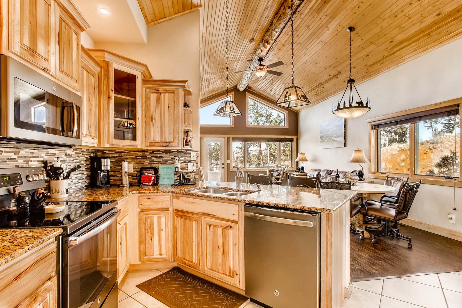 bear den kitchen photo