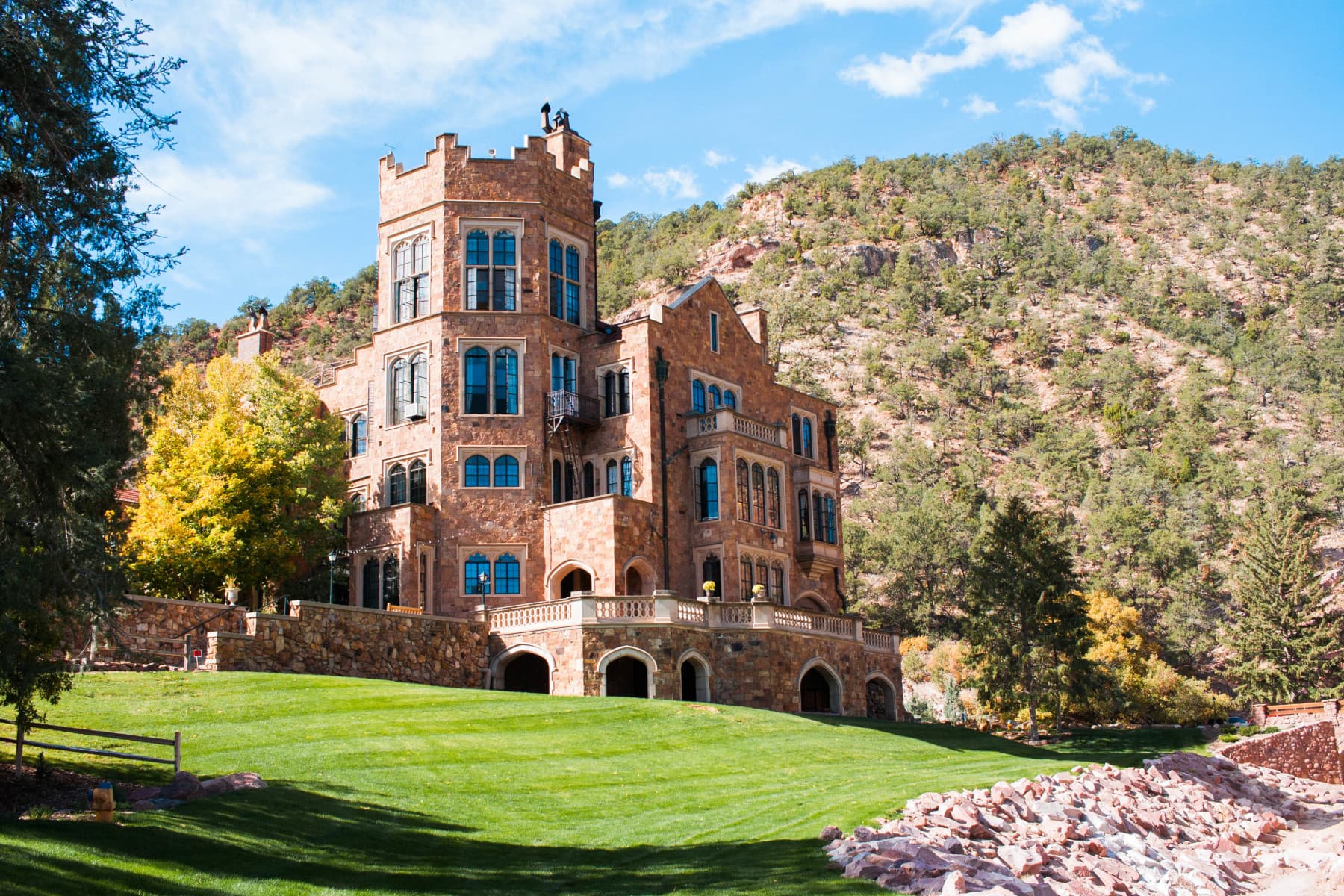 glen eyrie castle photo