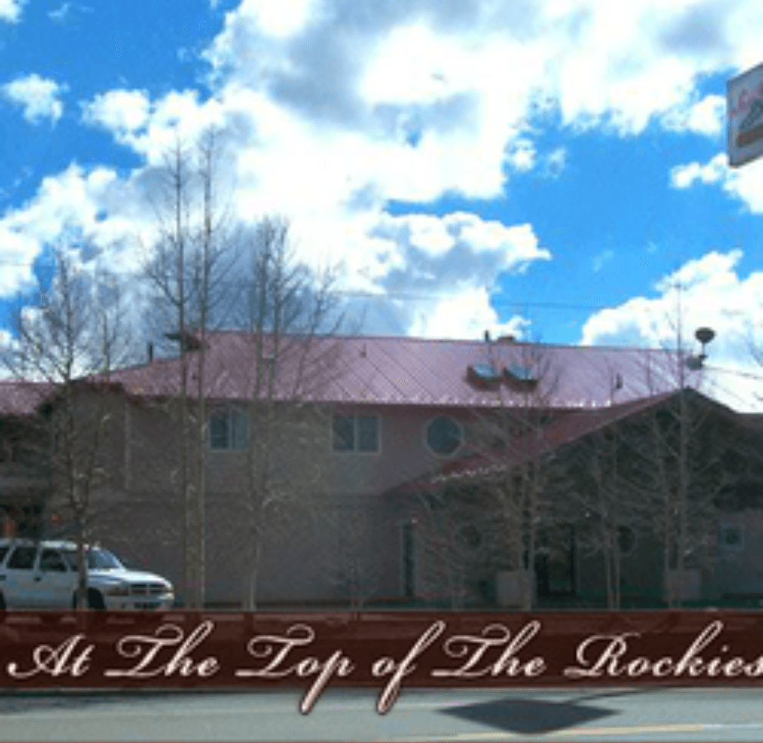 silver king inn & suites photo