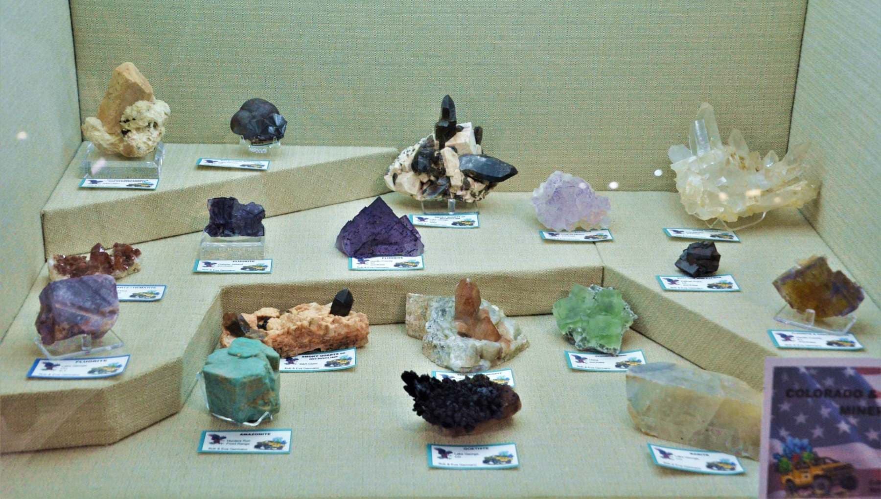 pikes peak gem, mineral, and jewelry show photo