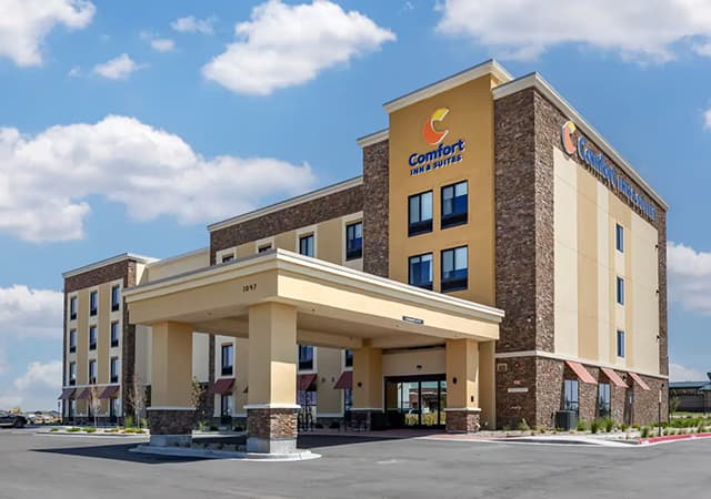 comfort inn & suites bennett photo 2