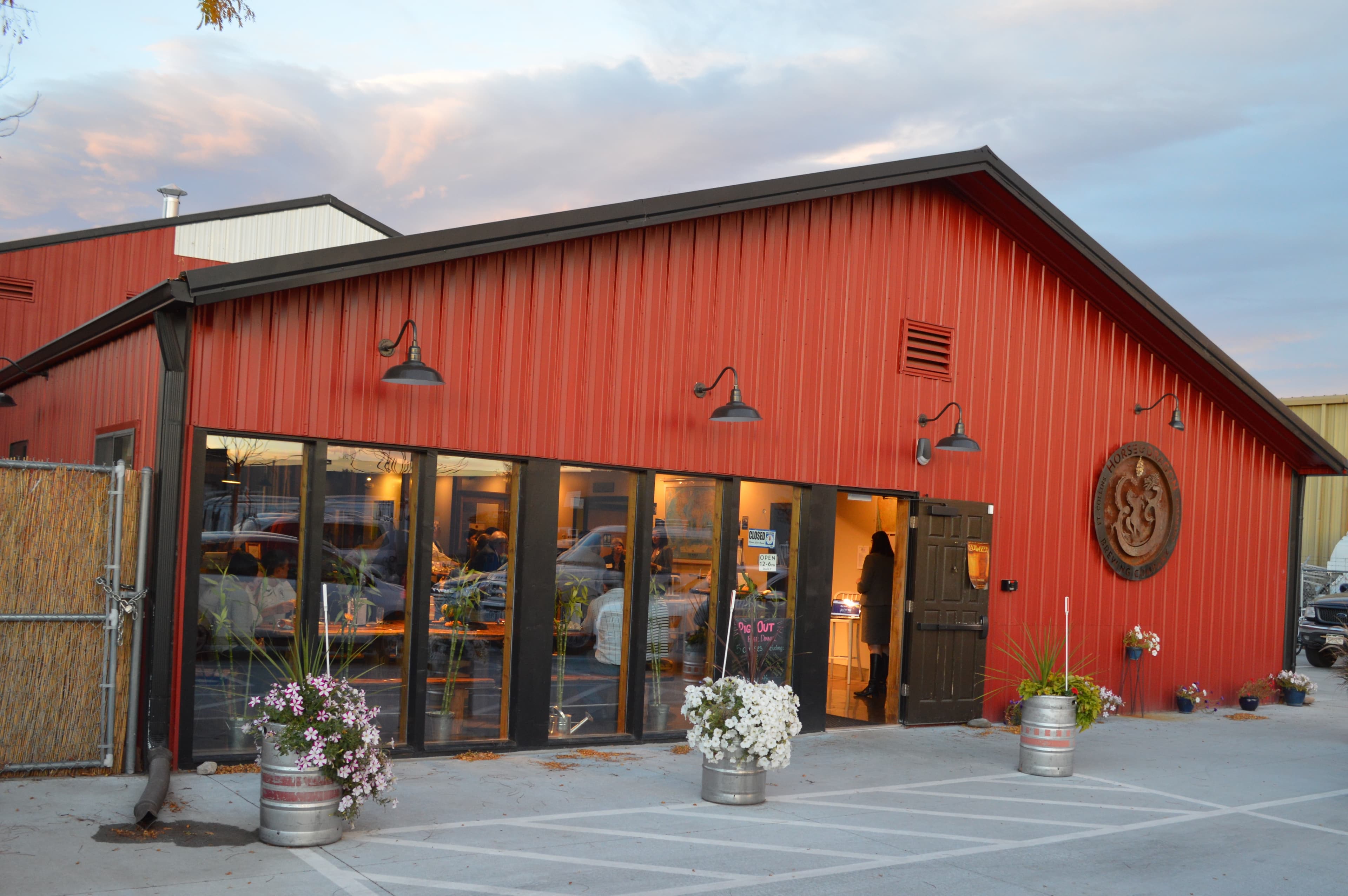 welcome to horse & dragon brewing company photo