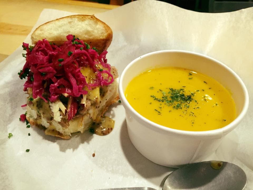 colorado room in fort collins photo