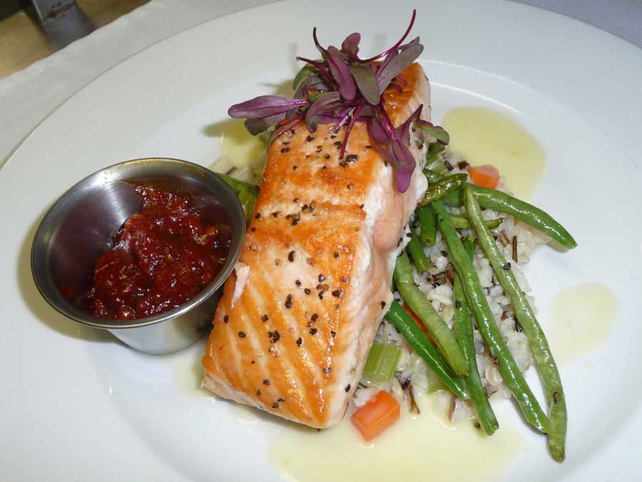 twin lakes inn saloon photo