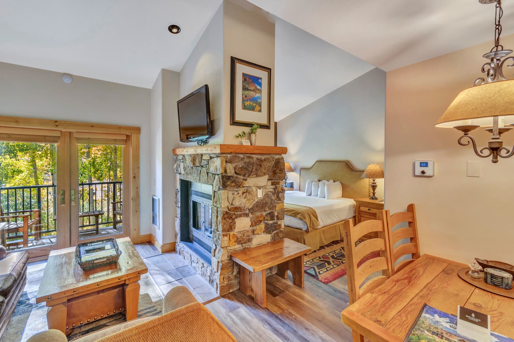 jr suite photo 11