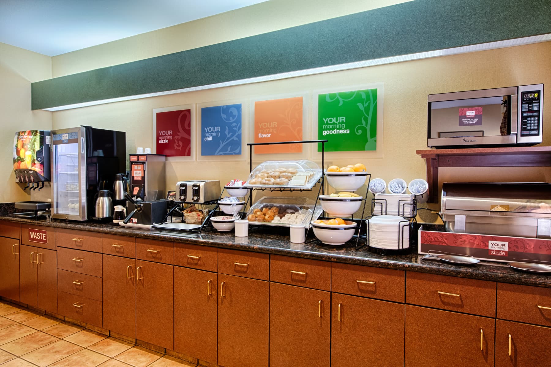 comfort inn breakfast area photo 5