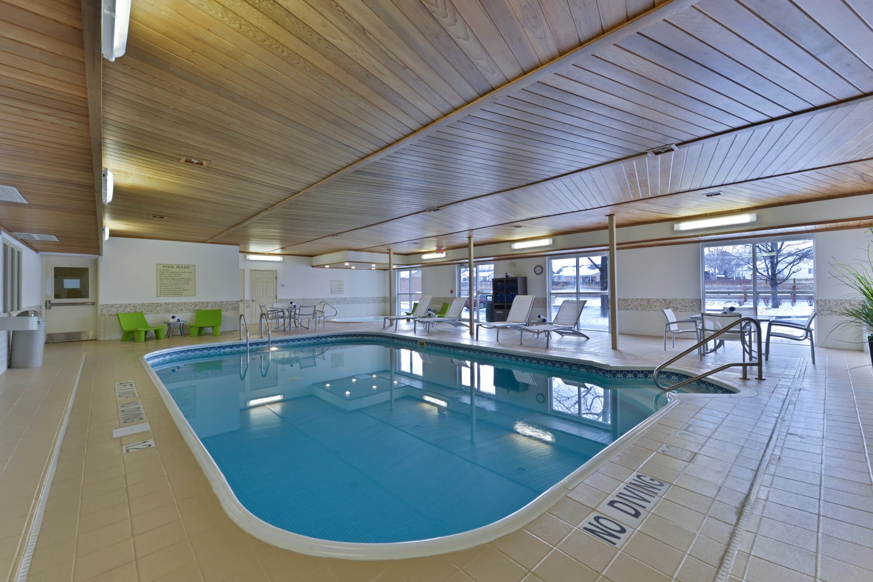 indoor pool & hot tub photo 5