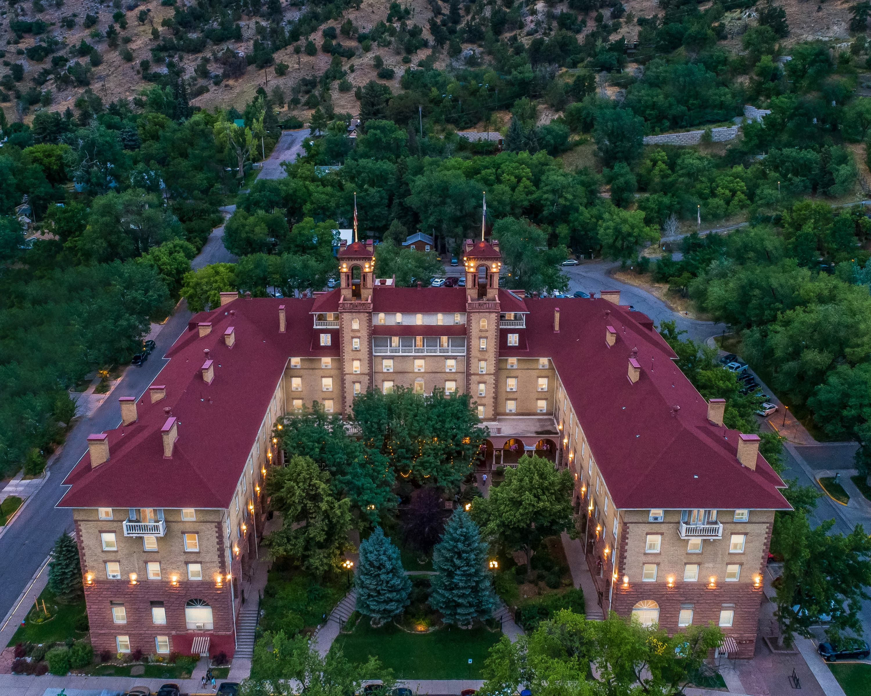 hotel exterior photo 2