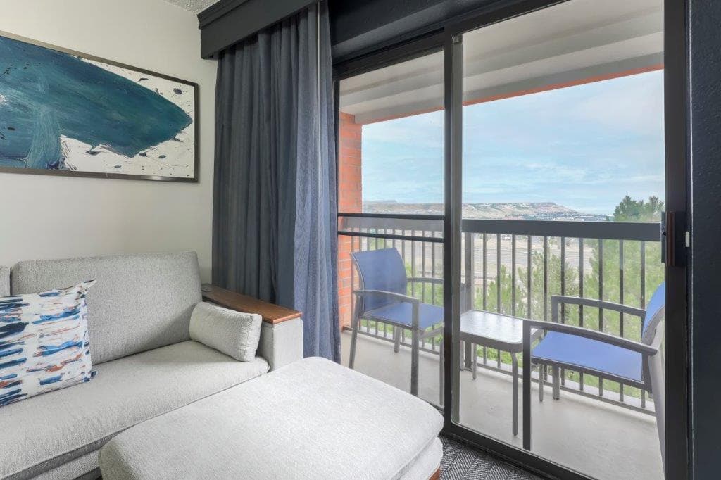 courtyard by marriott denver golden / red rocks photo