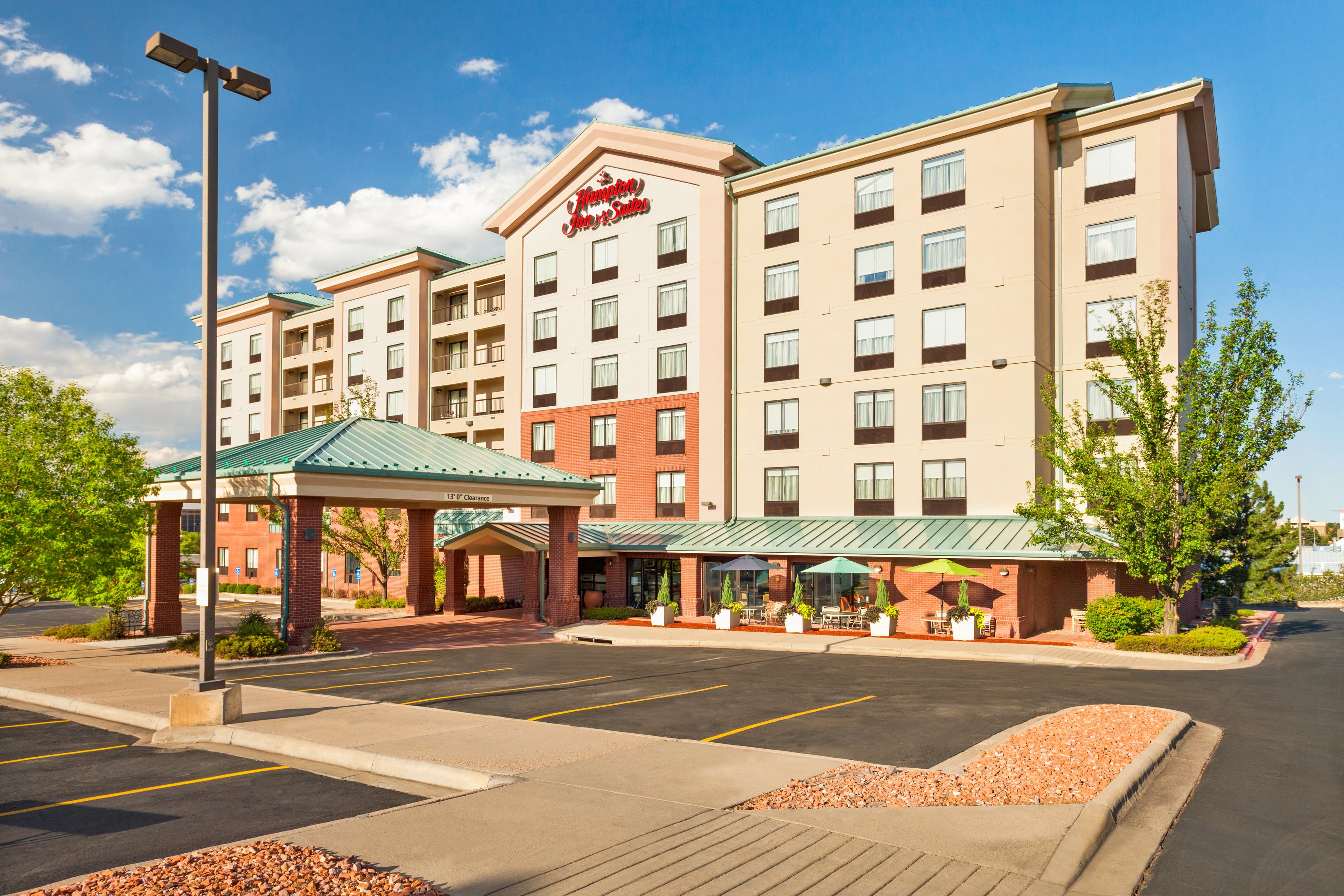 hampton inn & suites denver-cherry creek - hotel exterior photo