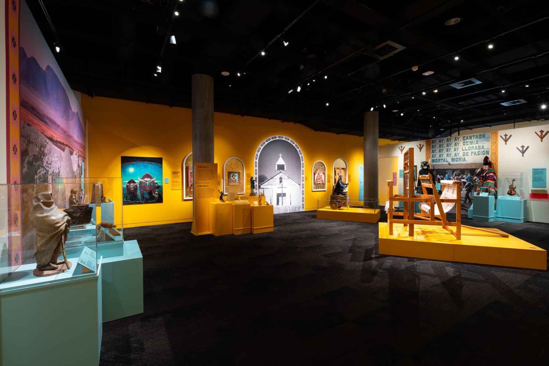 the exhibition de la tierra photo 9