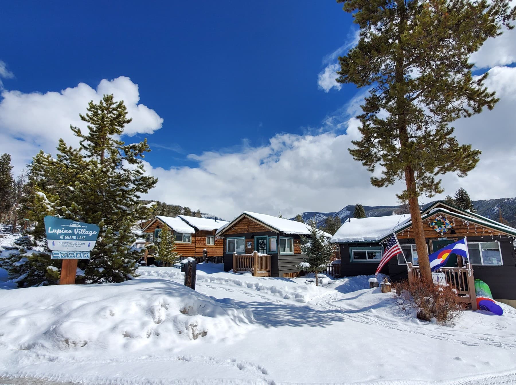 year-round cabins photo