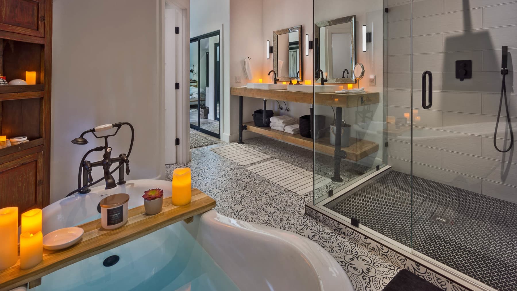 private bathrooms with most bedrooms photo 2