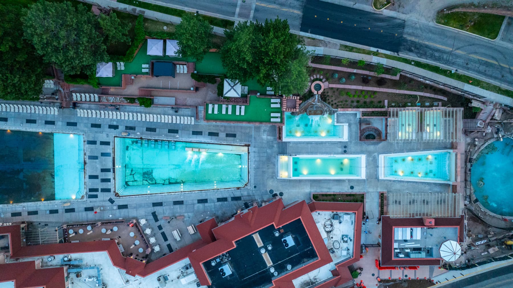 view of the yampah mineral baths at the glenwood hot springs resort.. photo 15
