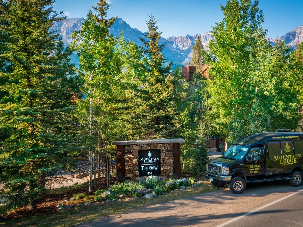 complimentary shuttle photo 16