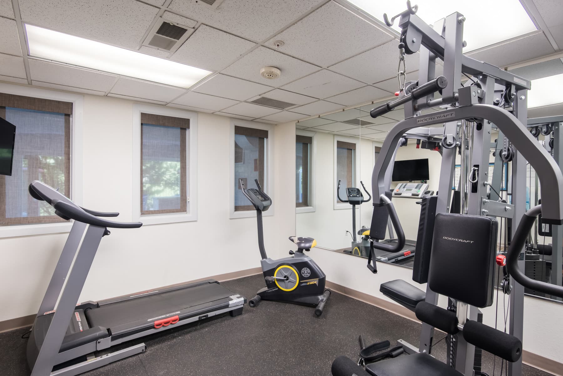 workout room photo 5