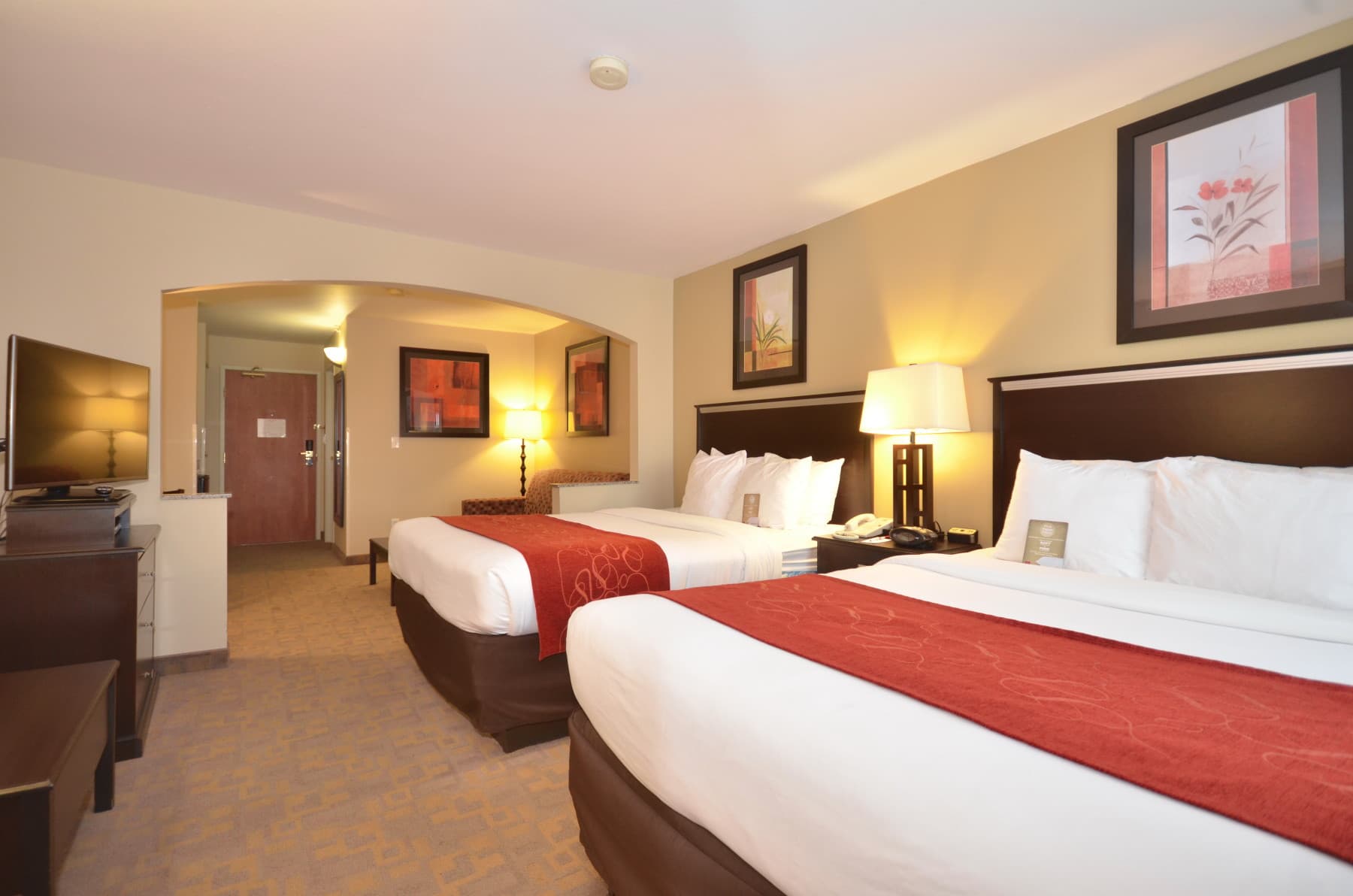 double queen suite photo 7