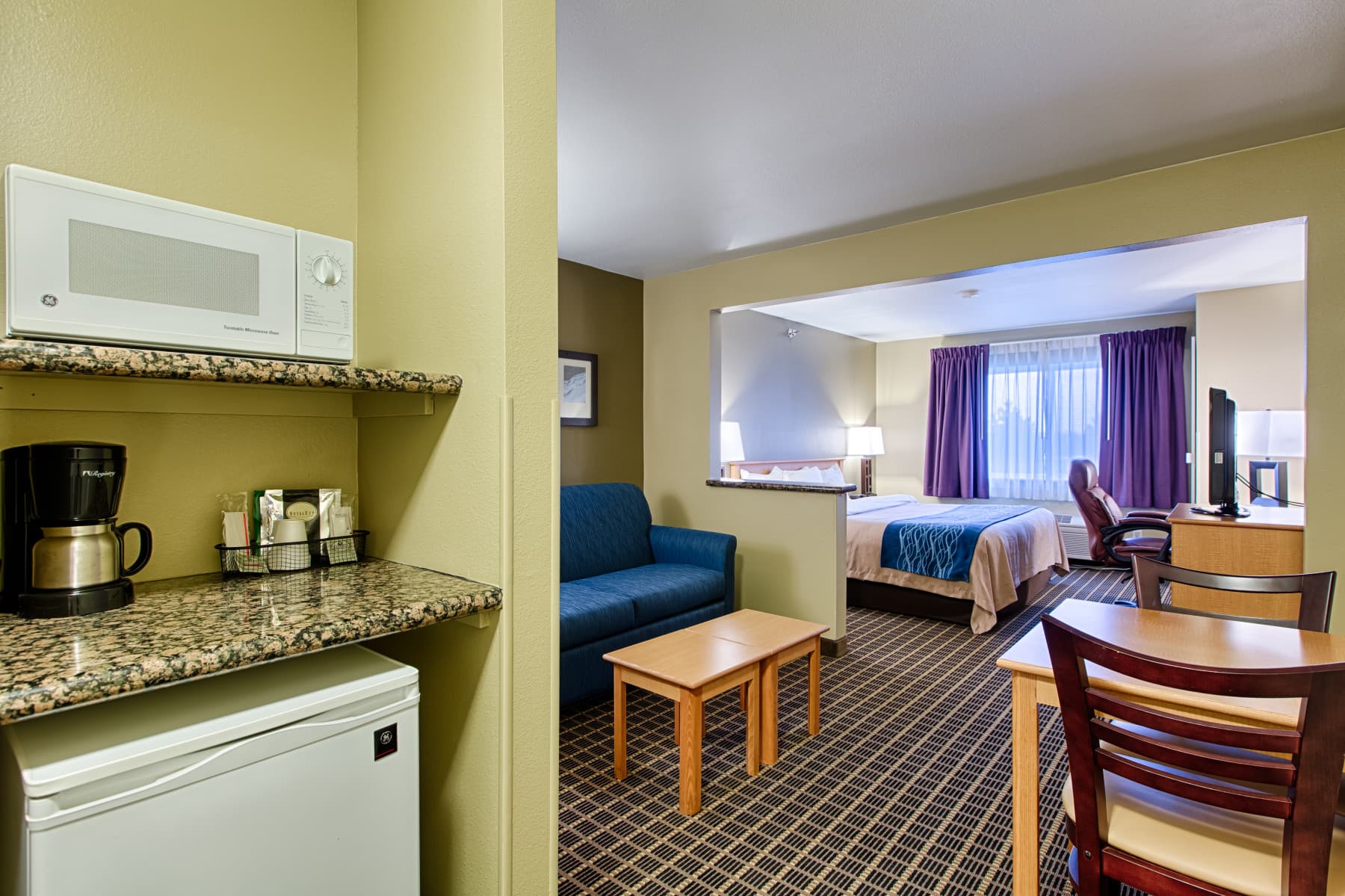 comfort inn hotel suite photo 3