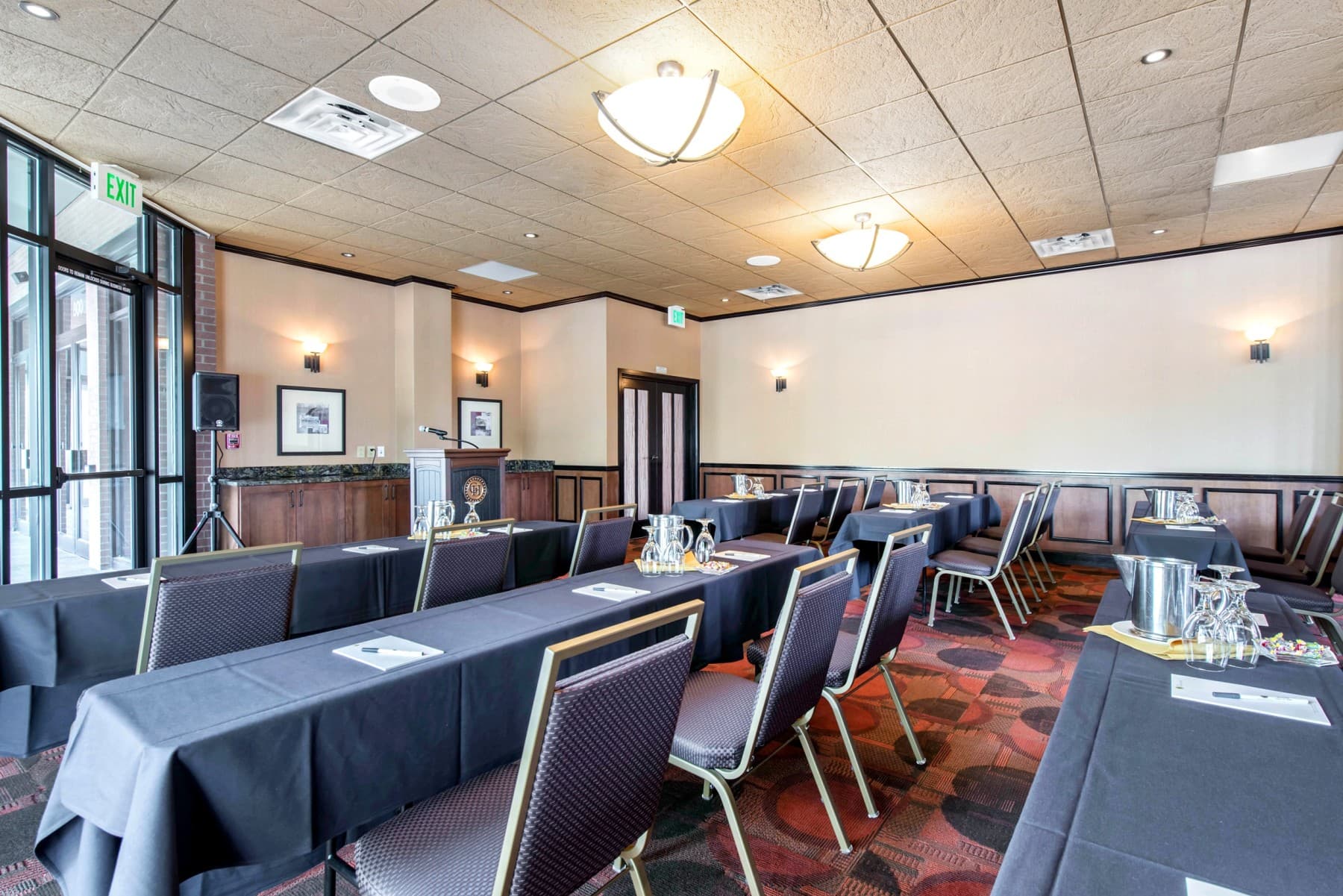 golden vista meeting room photo 16