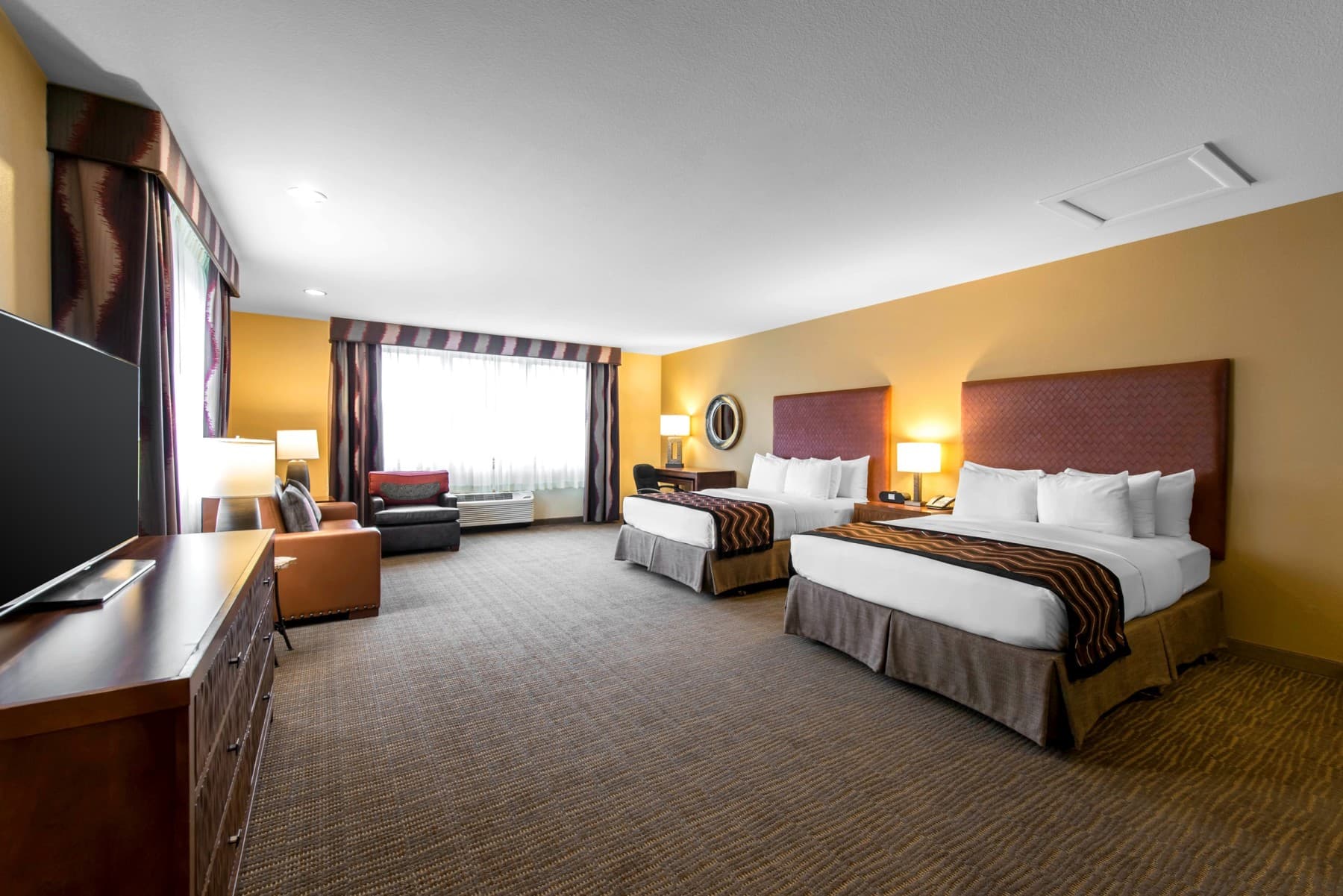 executive / family room photo 18