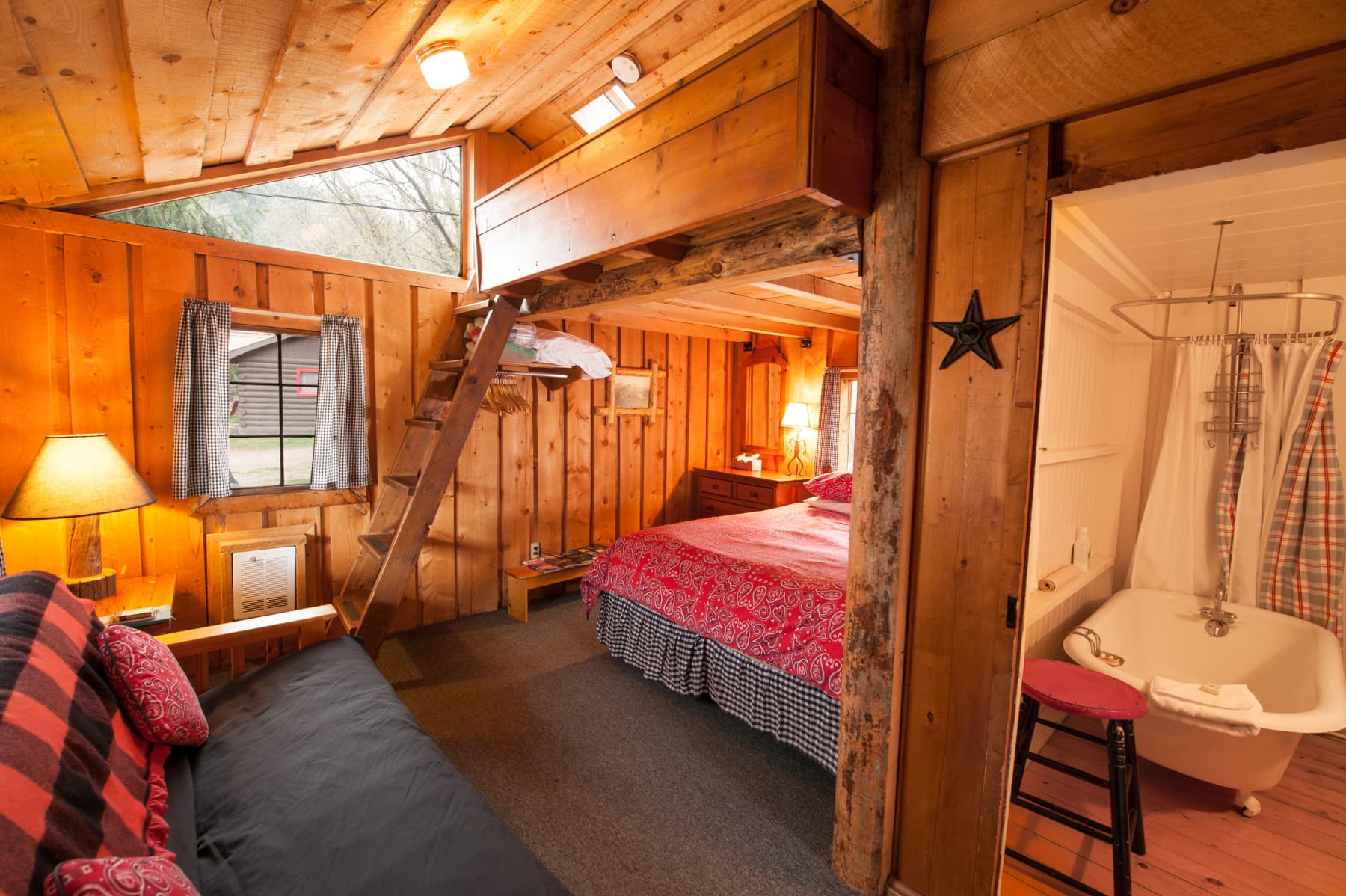 cabin interior photo 10