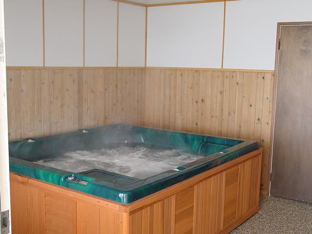 hot tub photo 2