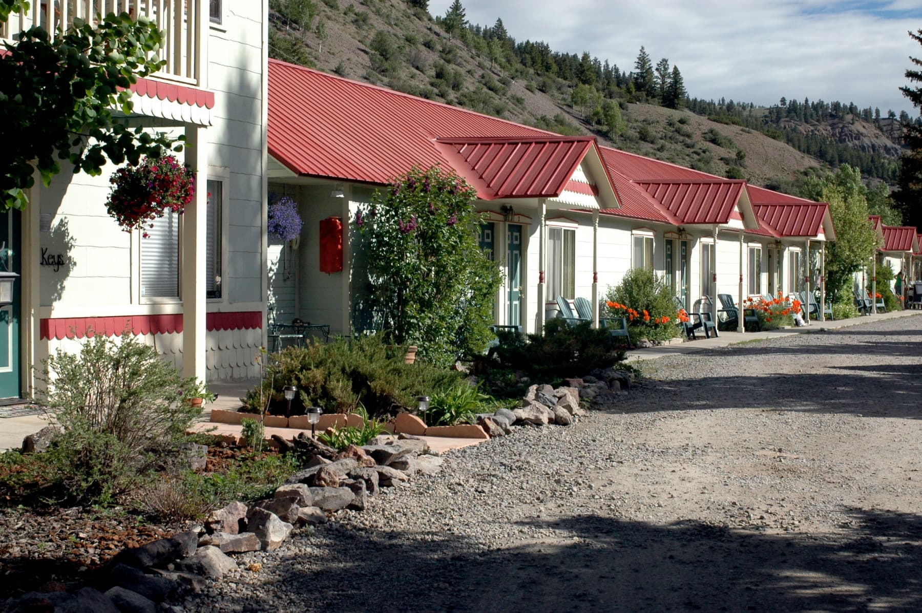 quiet mountainside location photo 3