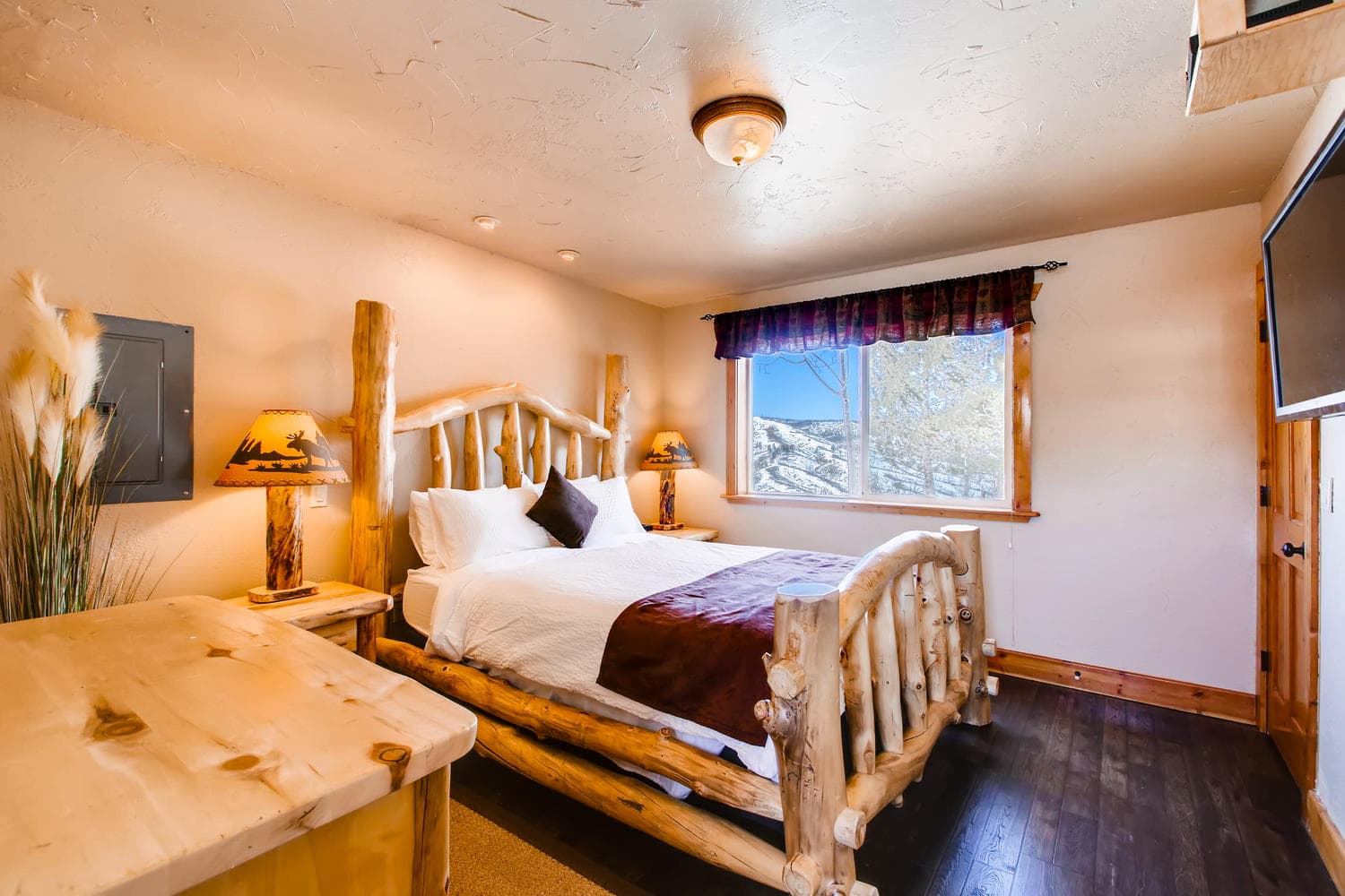 wilderness cabin main floor bedroom photo 5