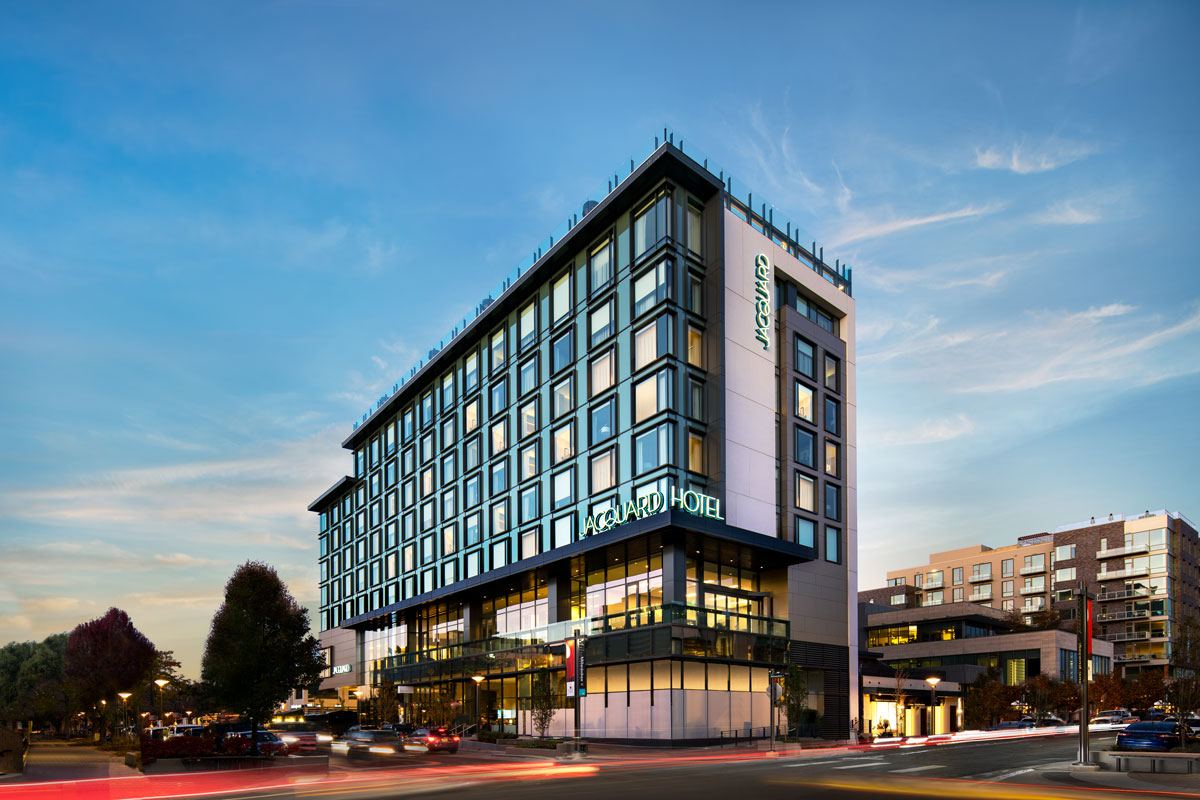 Jacquard Hotel & Rooftop 