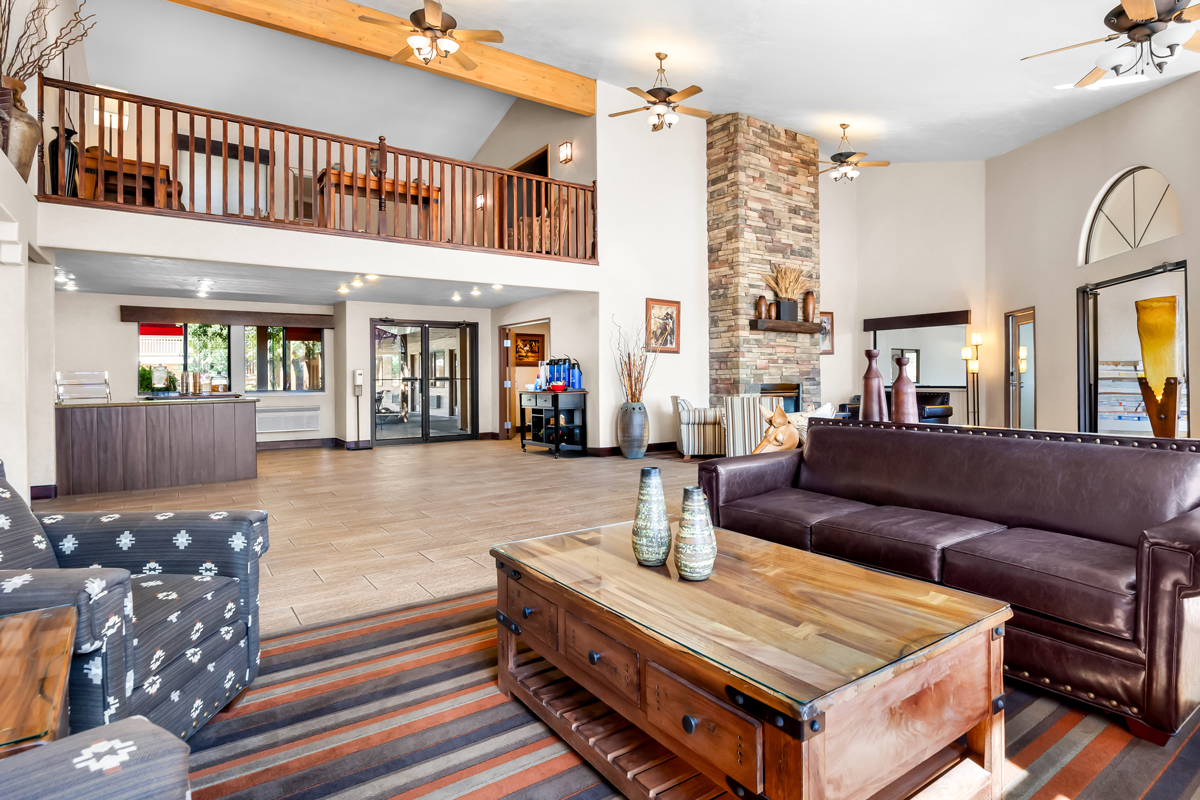The lobby of the Best Western Grande River Inn in Clifton Colorado