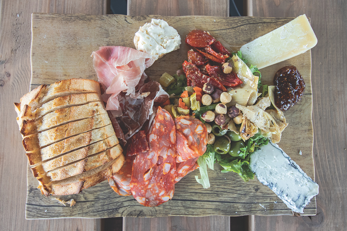 Snack on Il Rifugio's Meat Plate