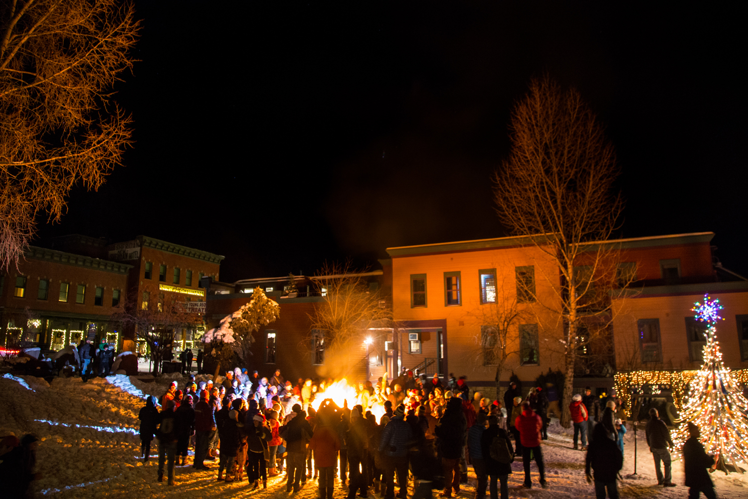 crowd gathered at Ullr's Ceremonial Ski Burning in Telluride at night