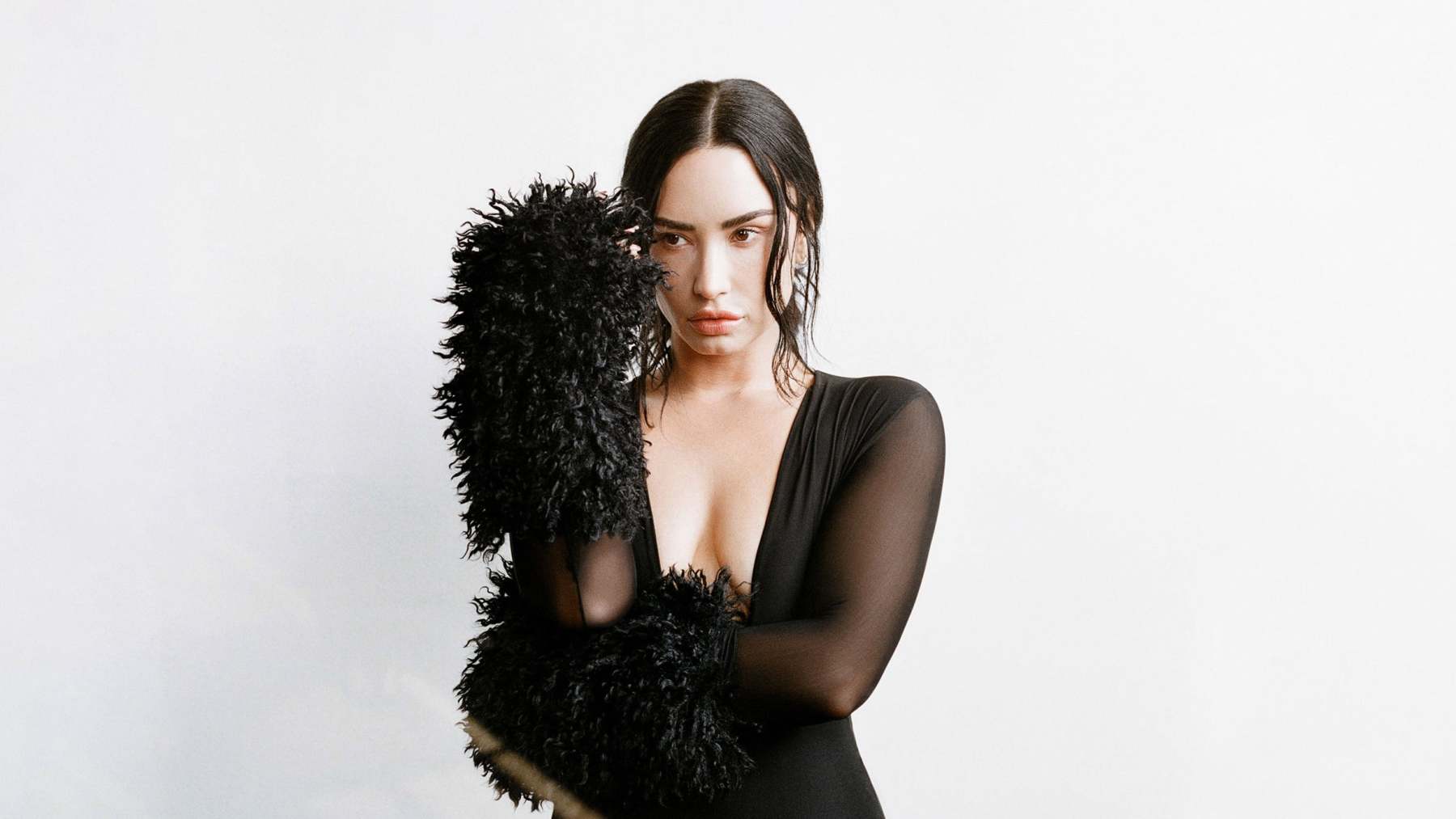 demi lovato: it's not that deep tour photo