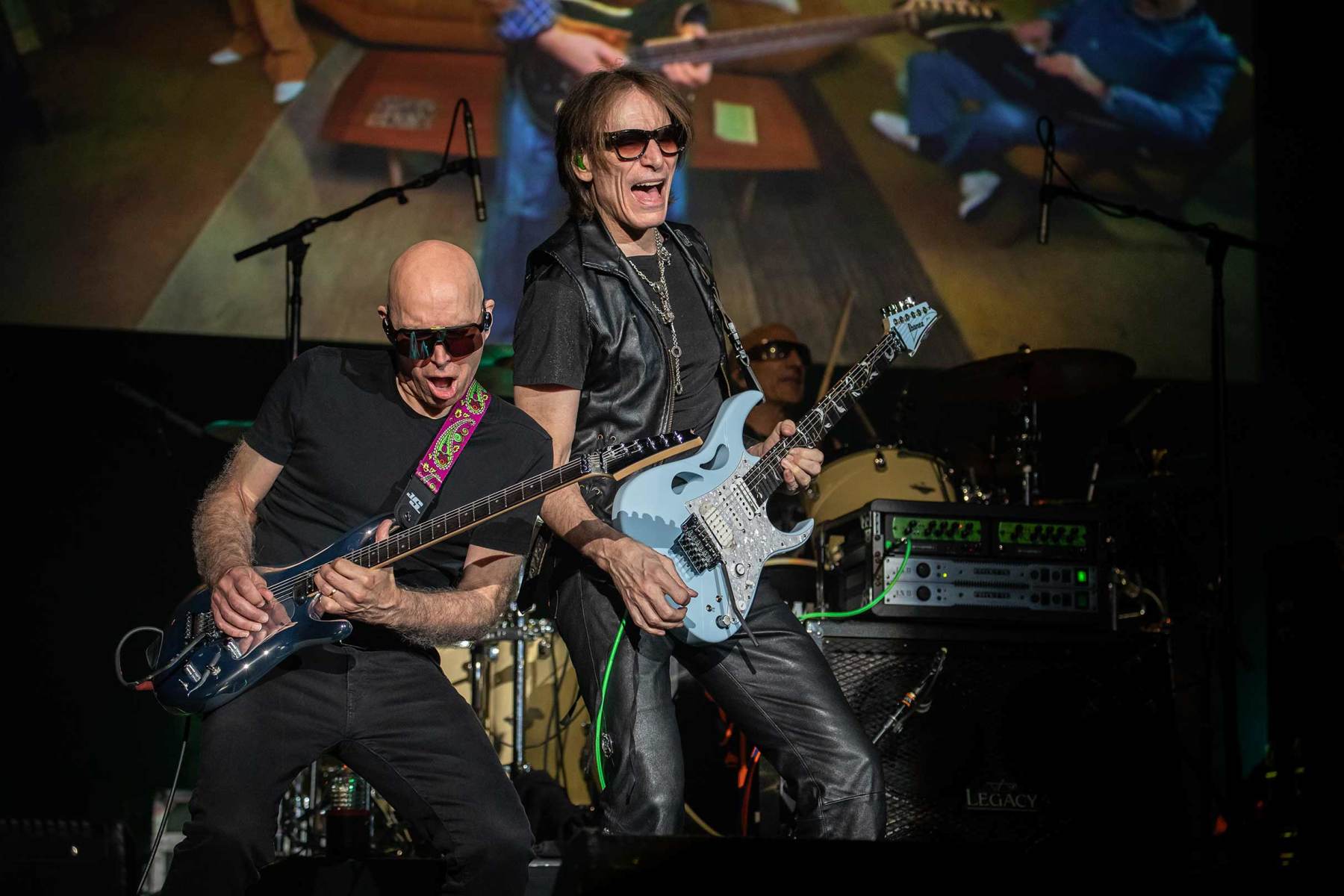 satchvai band featuring joe satriani and steve vai photo 2