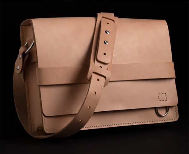 leather messenger bag workshop photo