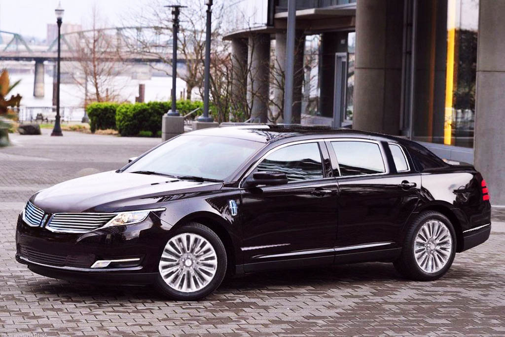 lincoln town car photo