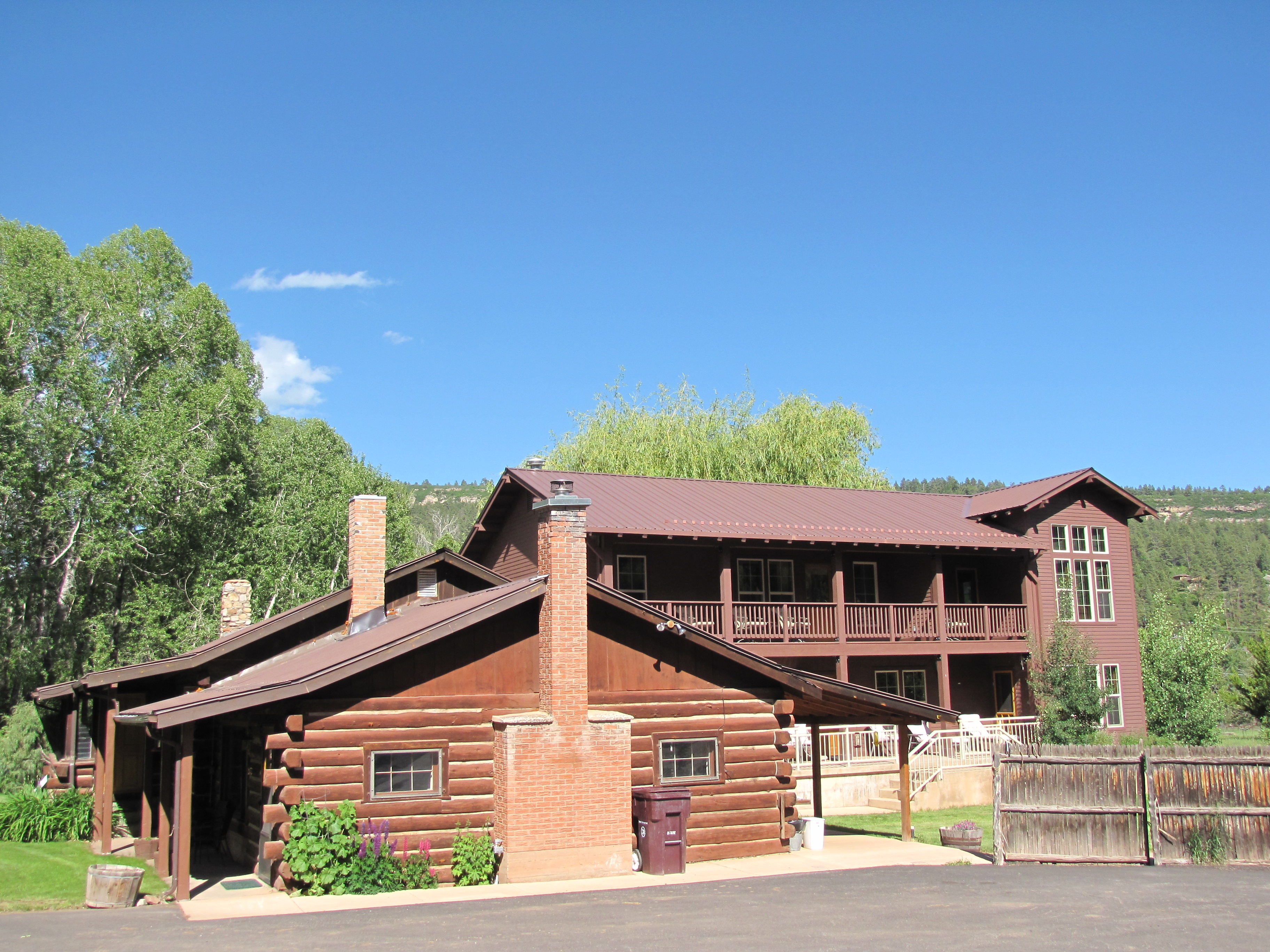 a 1940 log cabin with a 2006 deluxe addition photo